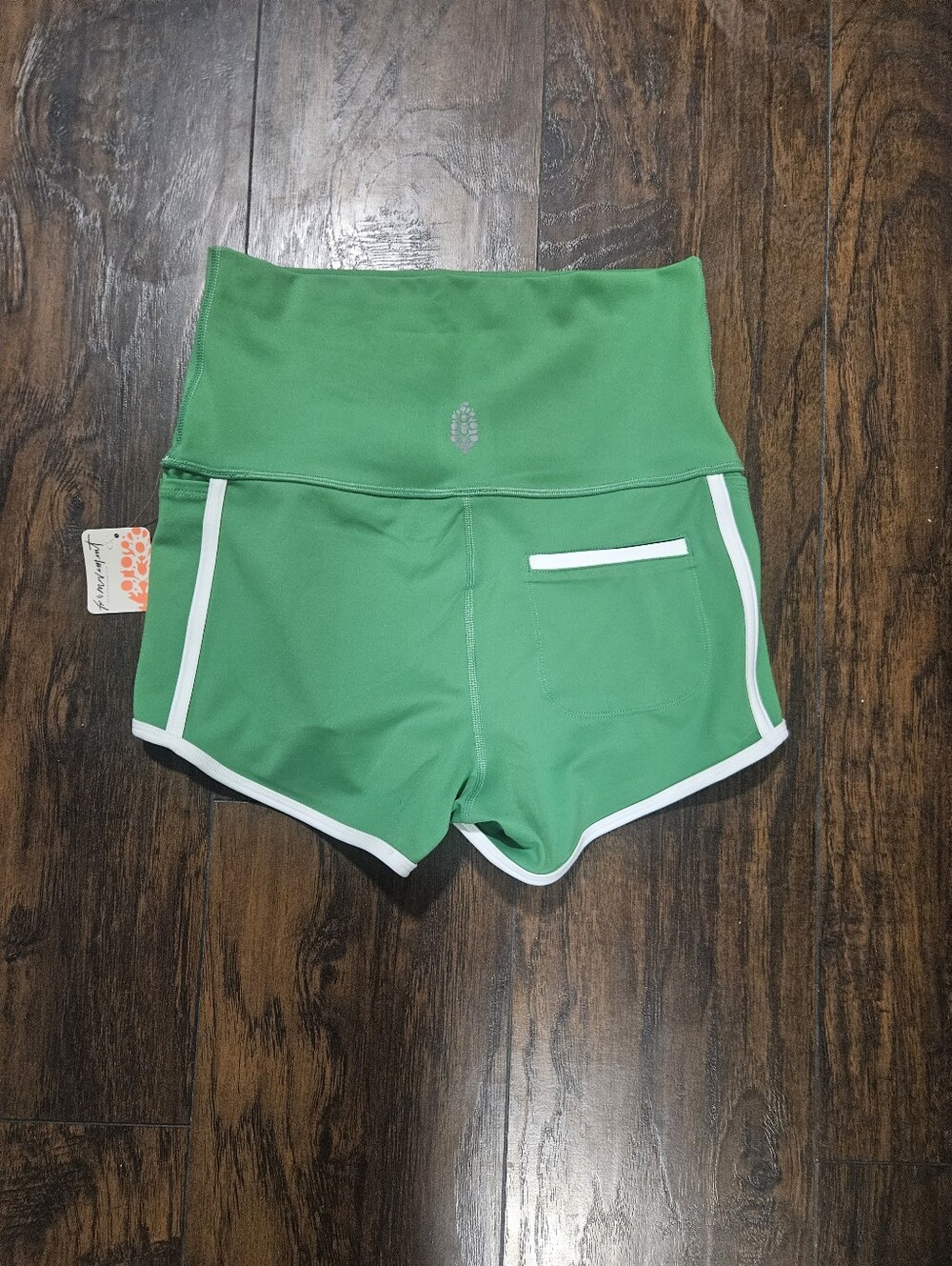 FP Movement Free People Island Time Green Sheen Shorts NWT - Picture 3 of 6